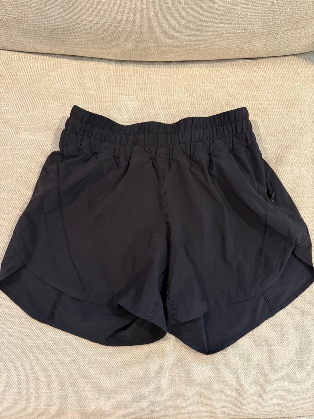 Lululemon Hotty Hot 4in inseam high rise shorts